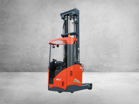 Reach-Trucks